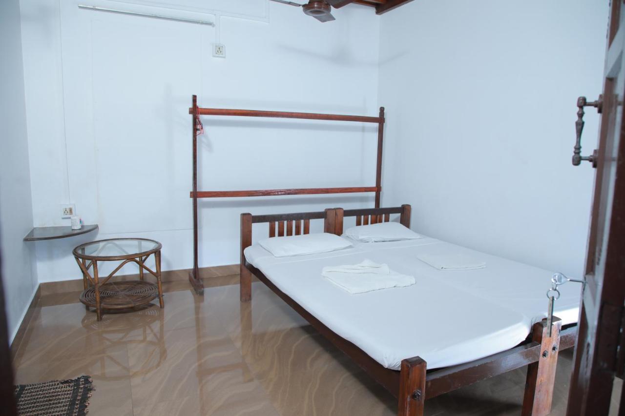 Malayalam Lake Resort Alappuzha Екстериор снимка