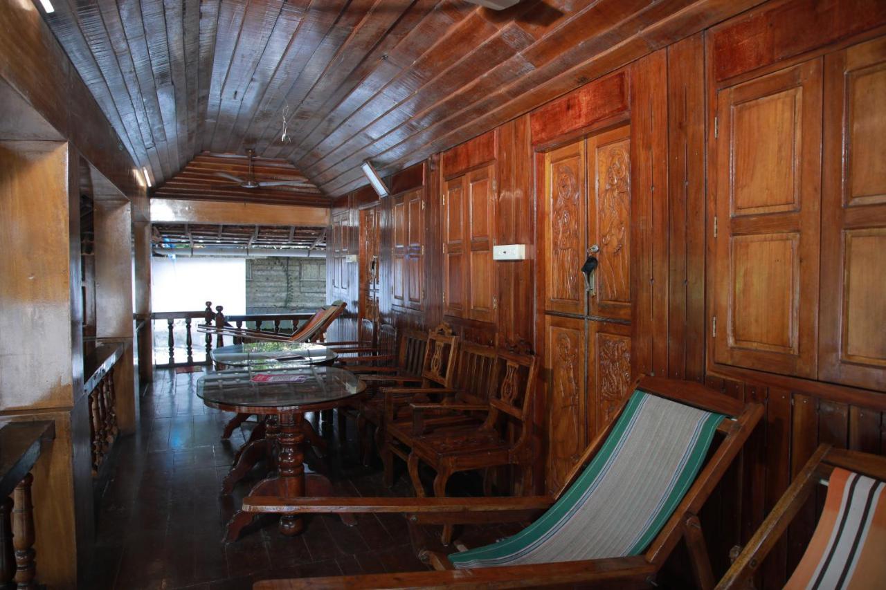 Malayalam Lake Resort Alappuzha Екстериор снимка