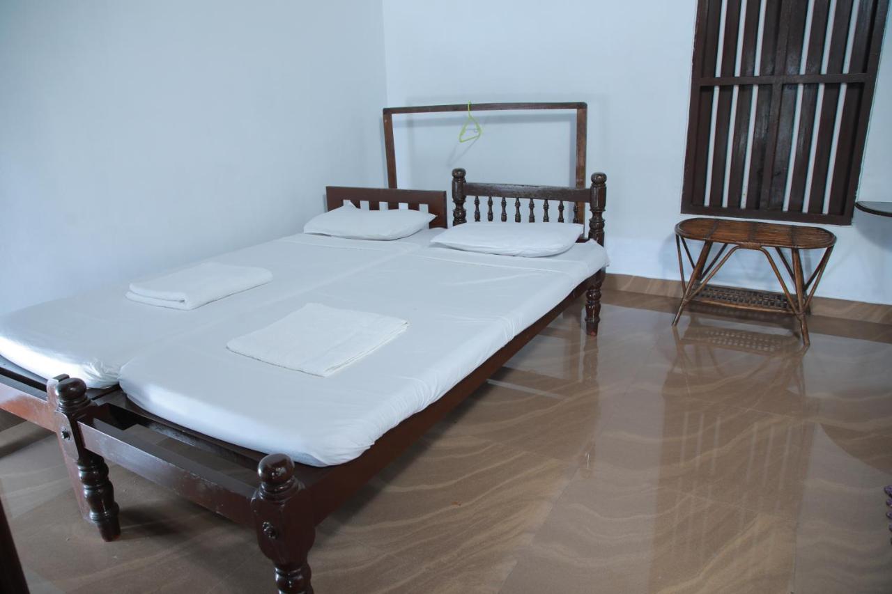 Malayalam Lake Resort Alappuzha Екстериор снимка