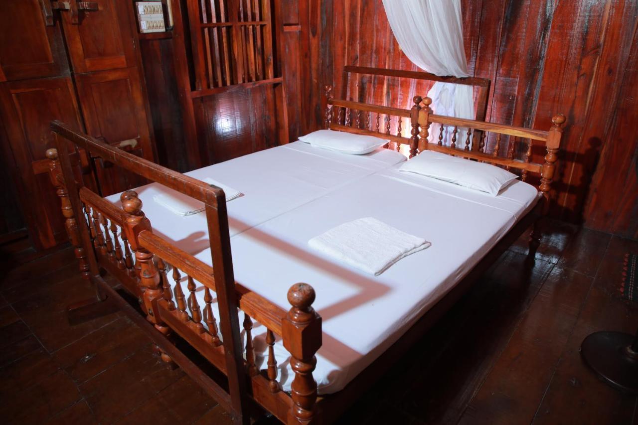 Malayalam Lake Resort Alappuzha Екстериор снимка