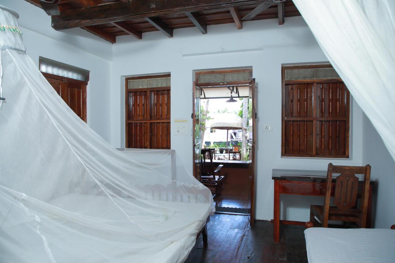 Malayalam Lake Resort Alappuzha Екстериор снимка