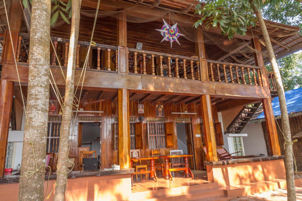 Malayalam Lake Resort Alappuzha Екстериор снимка