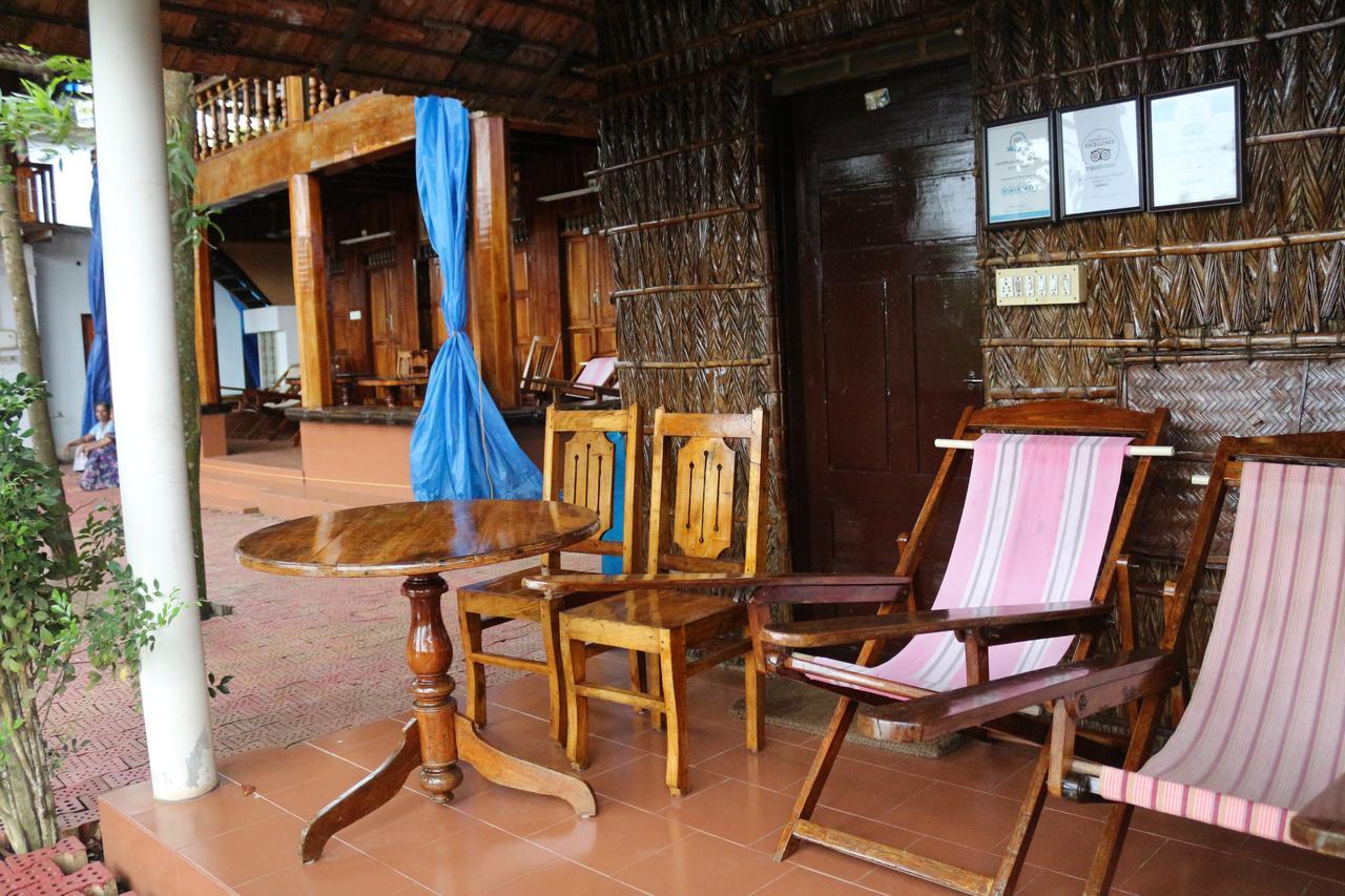 Malayalam Lake Resort Alappuzha Екстериор снимка