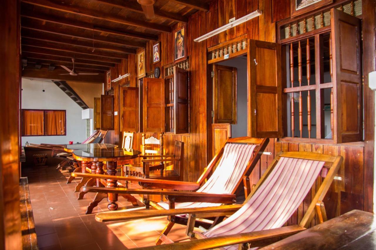 Malayalam Lake Resort Alappuzha Екстериор снимка